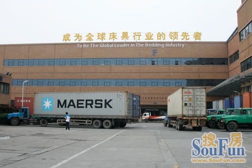 逛店日記:私訪床墊工廠 探秘喜臨門制造工序 -家具頻道-北京搜房裝修家居網